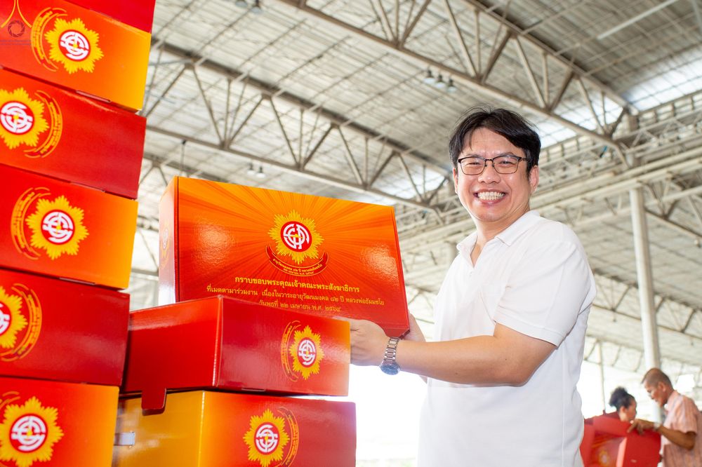 ภาพ No.320545:วันที่ 10 เมษายน พ.ศ.2569 การเตรียมกล่องไทยธรรม เพื่องานถวายมหาสังฆทาน 40,000 กว่าวัดทั่วประเทศ วันคุ้มครองโลก 22 เมษายน พ.ศ.2569 วัดพระธรรมกาย