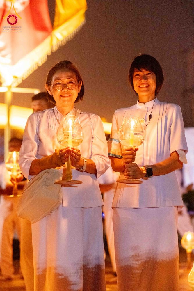 ภาพ No.312262:วันอังคารที่ 3 มีนาคม พ.ศ.2569 พิธีเวียนประทักษิณและจุดมาฆประทีป (ภาพชุดที่ 2) ณ ลานธรรมพระมหาธรรมกายเจดีย์ วัดพระธรรมกาย