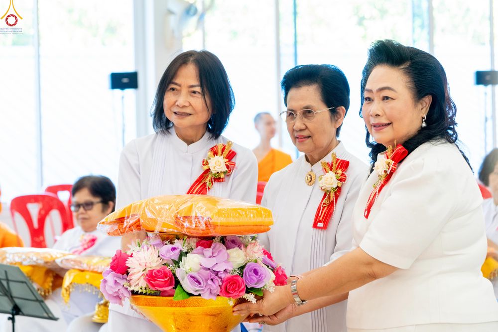 ภาพ No.291898:วันที่ 9 มกราคม พ.ศ. 2569 พิธีทอดผ้าป่าทำนุบำรุงศาสนสถาน ณ วัดศรีเมือง จ.สมุทรสาคร ในโครงการธรรมยาตรา กตัญญูบูชา มหาปูชนียาจารย์ พระมงคลเทพมุนี(สด จนฺทสโร) พระผู้ปราบมาร อนุสรณ์สถาน 7 แห่ง ปีที่ 14