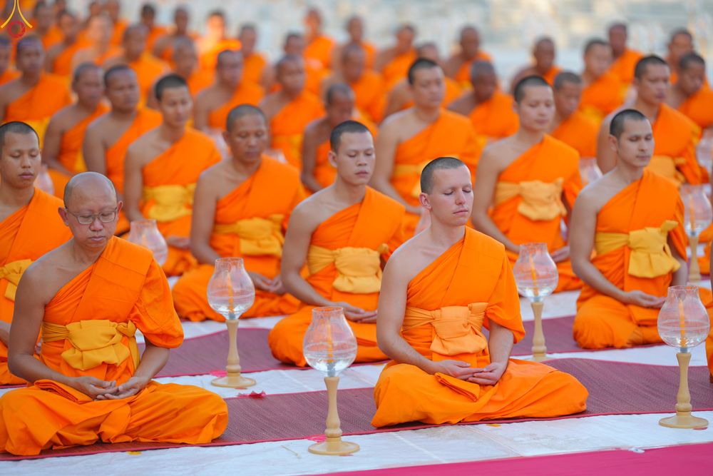 ภาพ No.291985:วันที่ 10 มกราคม พ.ศ. 2569 พิธีจุดประทีปถวายเป็นพุทธบูชา และบูชาธรรมมหาปูชนียาจารย์  ณ อนุสรณ์สถานคลองบางนางแท่น อ.สามพราน จ.นครปฐม ในโครงการธรรมยาตรา กตัญญูบูชา มหาปูชนียาจารย์ พระมงคลเทพมุนี(สด จนฺทสโร) พระผู้ปราบมาร อนุสรณ์สถาน 7 แห่ง ปีที่ 14