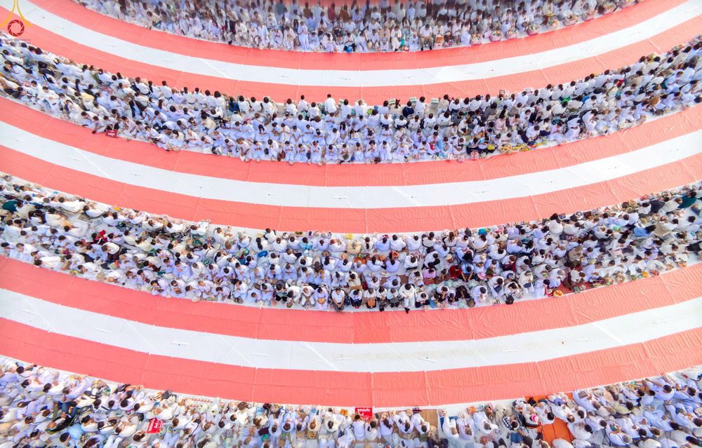 ภาพ No.302614:วันที่ 24 มกราคม พ.ศ. 2569 พิธีตักบาตรพระธรรมยาตรา(ภาพชุดที่ 2) ณ อนุสรณ์สถานลำดับที่ 5 สถานที่เผยแผ่วิชชาธรรมกายครั้งแรก อนุสรณ์สถานบางปลา วัดบางปลา อำเภอบางเลน จังหวัดนครปฐม ในโครงการธรรมยาตรา กตัญญูบูชา มหาปูชนียาจารย์ พระมงคลเทพมุนี(สด จนฺทสโร) พระผู