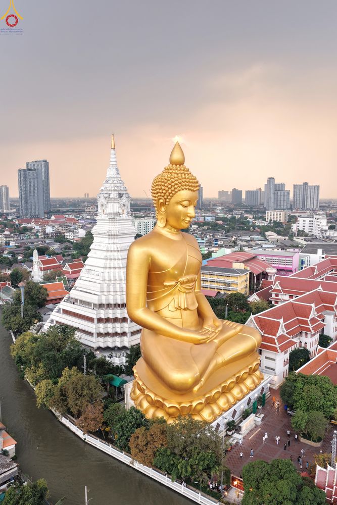 ภาพ No.300082:วันที่ 22 มกราคม พ.ศ.2569 พระธรรมยาตราปฏิบัติธรรม และถ่ายภาพหมู่ประวัติศาสตร์ ณ อาคารธรรมยาตรา กตัญญูบูชามหาปูชนียาจารย์  ตรงข้ามวัดปากน้ำภาษีเจริญ จ.กรุงเทพมหานคร ในโครงการธรรมยาตรา กตัญญูบูชา มหาปูชนียาจารย์ พระมงคลเทพมุนี(สด จนฺทสโร) พระผู้ปราบมาร อนุ