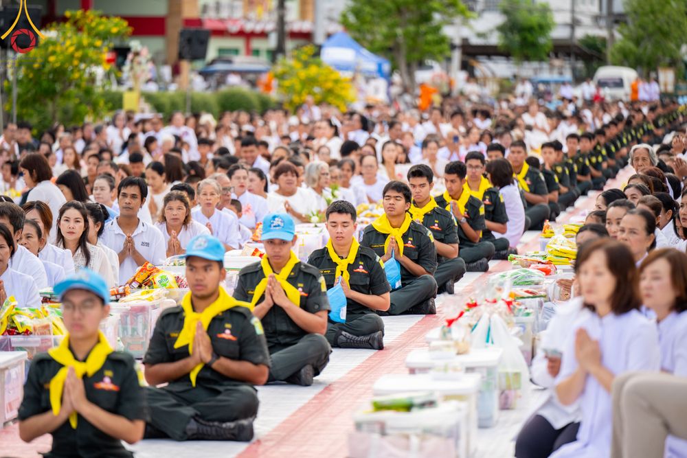 ภาพ No.341147:วันที่ 27 กรกฎาคม พ.ศ. 2569 พิธีตักบาตรพระ 1,000 รูป เมืองพัทลุง  ณ ถนนราเมศวร์ อ.เมือง จ.พัทลุง
