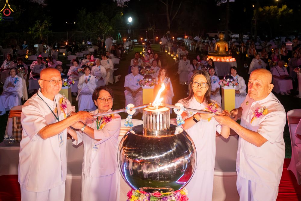 ภาพ No.333051:วันอาทิตย์ที่ 31 พฤษภาคม พ.ศ. 2569 วันวิสาขบูชา ณ วัดพระธรรมกายแคลิฟอร์เนีย  ประเทศสหรัฐอเมริกา