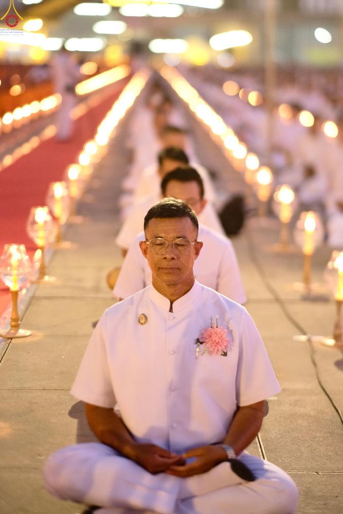 ภาพ No.307992:วันที่ 31 มกราคม พ.ศ. 2569 พิธีจุดประทีปธรรมถวายเป็นพุทธบูชา  และบูชาธรรมมหาปูชนียาจารย์ (ภาพชุดที่ 3) ณ วัดพระธรรมกาย ปทุมธานี ในโครงการธรรมยาตรา กตัญญูบูชา มหาปูชนียาจารย์ พระมงคลเทพมุนี(สด จนฺทสโร) พระผู้ปราบมาร อนุสรณ์สถาน 7 แห่ง ปีที่ 14