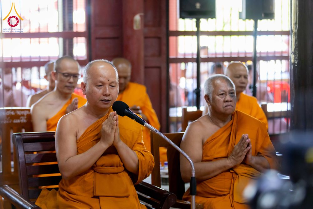 ภาพ No.303410:วันที่ 23 มกราคม พ.ศ. 2569 พิธีเจริญพุทธมนต์ปฏิบัติธรรม มอบทุนการศึกษา  ถวายสังฆทาน 109 วัด เพื่อถวายเป็นพุทธบูชา เพื่อขับเคลื่อนโครงการหมู่บ้านรักษาศีล 5 โดยคณะสงฆ์จังหวัดนครปฐม คณะศิษยานุศิษย์วัดพระธรรมกาย โครงการธรรมยาตรา ปีที่ 14 ณ วัดบางปลา อำเภอบาง