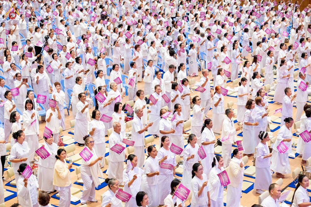 ภาพ No.344448:วันที่ 21-23 สิงหาคม พ.ศ. 2569 สัมมนารวมใจผู้นำบุญ บูชาธรรม 82 ปี หลวงพ่อธัมมชโย รุ่นที่ 1 กฐินสามัคคีทั่วไทย 30,000 วัด โครงการอุปสมบทบูชาธรรมมหาปูชนียาจารย์ 3,000 รูป  ณ ศูนย์ปฏิบัติธรรมเวิล์ดพีช วัลเล่ย์ จ.นครราชสีมา