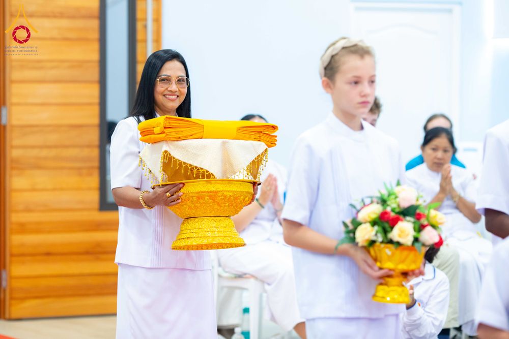 ภาพ No.313217:วันอาทิตย์ที่ 8 มีนาคม พ.ศ. 2569 พิธีสมโภชรูปเหมือนพระมงคลเทพมุนี (สด จนฺทสโร) และพิธีทอดผ้าป่าสามัคคีเพื่อสร้างวิหารพระมงคลเทพมุนี ณ วัดพุทธเคปทาวน์ ประเทศแอฟริกาใต้