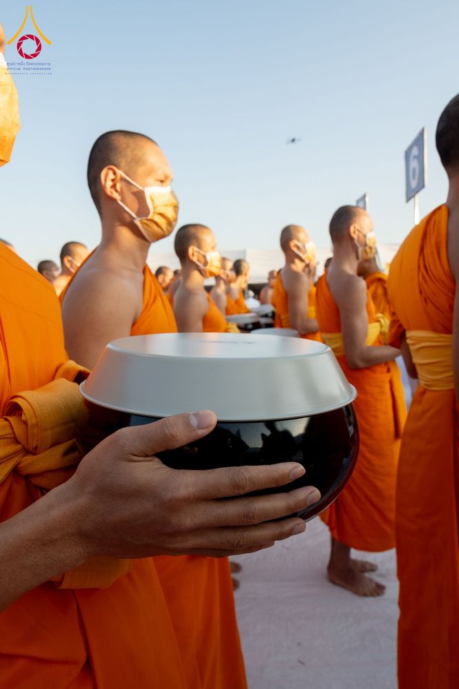 ภาพ No.289969:วันที่ 8 มกราคม พ.ศ. 2569 พิธีถวายภัตตาหารเป็นสังฆทาน แด่พระธรรมยาตรา ณ อนุสรณ์สถานคลองบางนางแท่น อ.สามพราน จ.นครปฐม ในโครงการธรรมยาตรา กตัญญูบูชา มหาปูชนียาจารย์ พระมงคลเทพมุนี(สด จนฺทสโร) พระผู้ปราบมาร อนุสรณ์สถาน 7 แห่ง ปีที่ 14