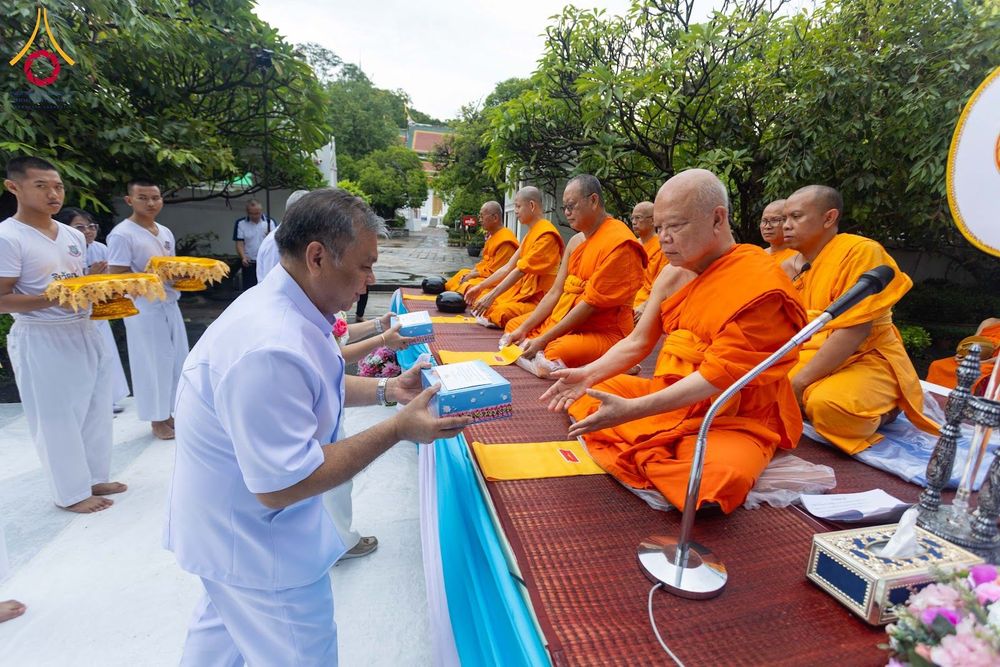 ภาพ No.351471:วันที่ 22 กันยายน พ.ศ. 2569  พิธีตักบาตรสามเณรธรรมทายาท โครงการบรรพชาพัฒนาคุณธรรม จริยธรรม  สำหรับนักเรียนนายสิบตำรวจ (นสต.) รุ่นที่ 16 ศูนย์ฝึกอบรมตำรวจภูธรภาค 1  ณ วัดพระพุทธบาทราชวรมหาวิหาร
