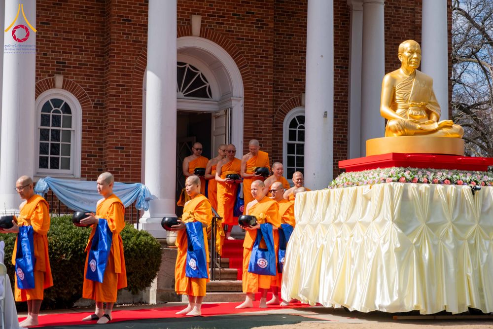 ภาพ No.319048:วันที่ 29 มีนาคม พ.ศ.2569 พิธีทอดผ้าป่าวัดพระธรรมกาย 20 ศูนย์สาขา และการประชุมภาคพื้นอเมริกา ไตรมาสที่ 1/2569 วัดพระธรรมกายชิคาโก ประเทศสหรัฐอเมริกา