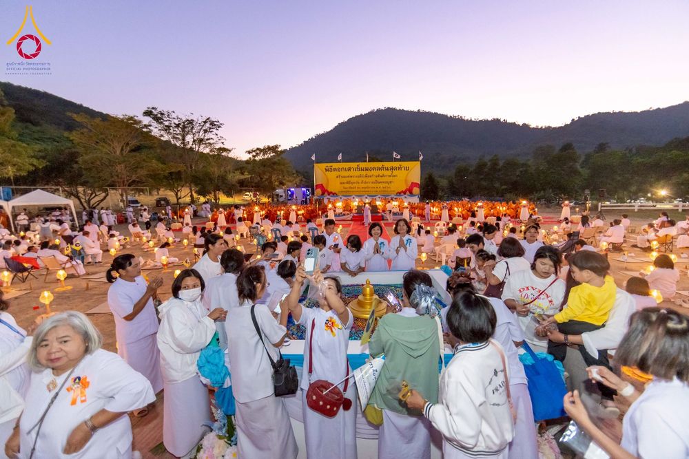 ภาพ No.275262:วันอาทิตย์ที่ 30 พฤศจิกายน พ.ศ. 2568 พิธีจุดประทีปถวายเป็นพุทธบูชา ณ ศูนย์ปฏิบัติธรรมระยอง (บ้านช่องลม)