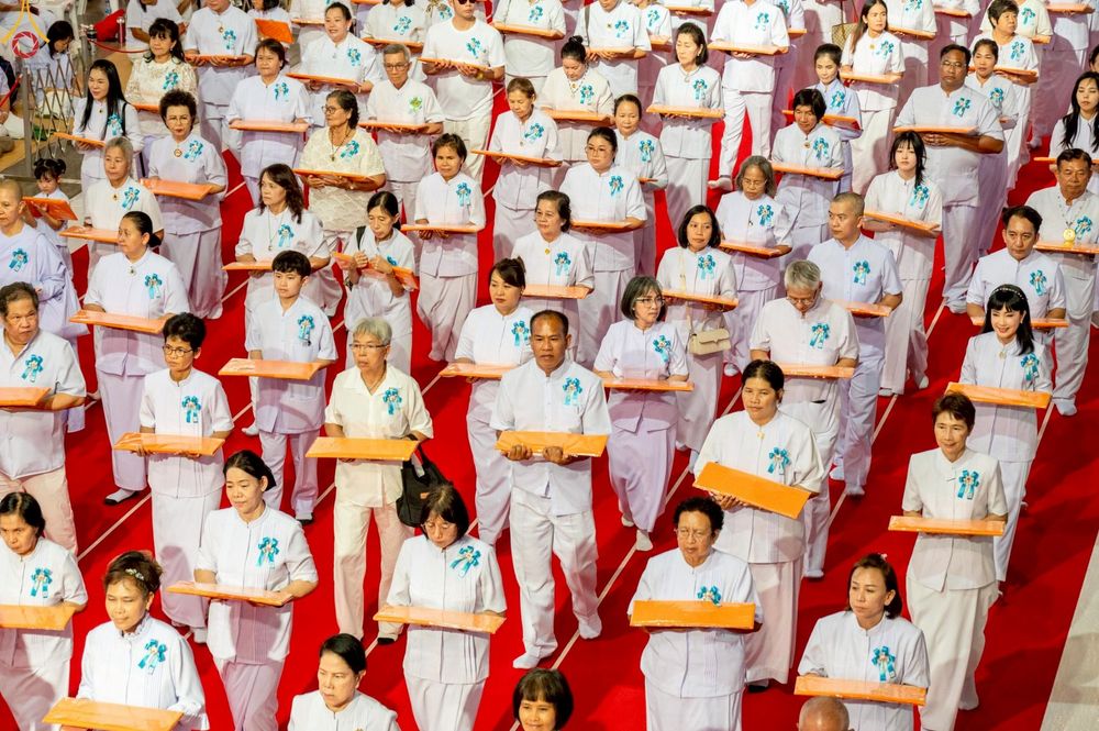 ภาพ No.277466:วันอาทิตย์ต้นเดือนที่ 7 ธันวาคม พ.ศ.2568 พิธีทอดผ้าป่าต้นสมบัติจักรพรรดิ ณ สภาธรรมกายสากล วัดพระธรรมกาย