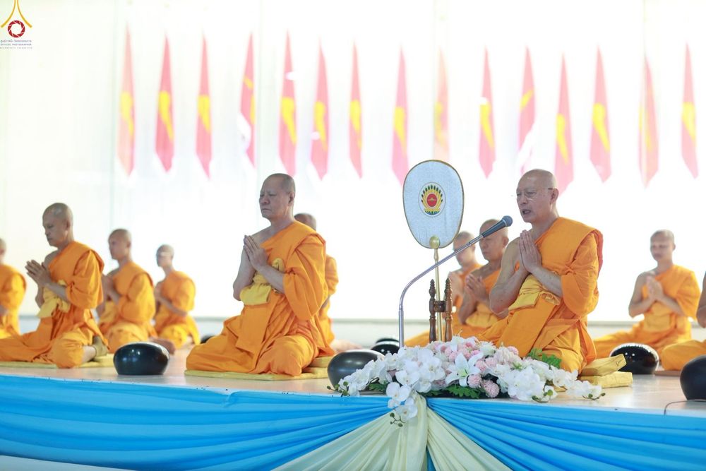 ภาพ No.263883:วันอาทิตย์ที่ 2 พฤศจิกายน พ.ศ. 2568 พิธีตักบาตรอาทิตย์ต้นเดือน ณ บ้านแก้วเรือนทองคุณยายฯ วัดพระธรรมกาย