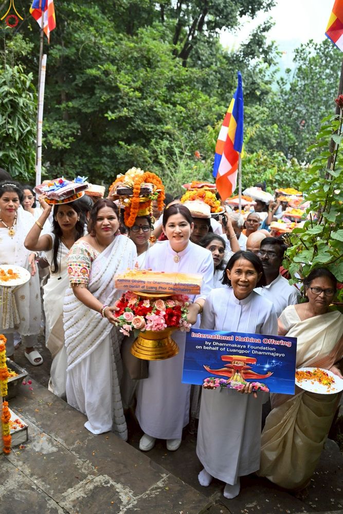 ภาพ No.263492:วันที่ 18 ตุลาคม พ.ศ. 2568 พิธีแห่กฐิน และกฐินสมทบหลวงพ่อ ธัมมชโย  ถวายแด่ วัดพุทธภูมิ เมืองโภปาล รัฐมัธยประเทศ ประเทศอินเดีย 
