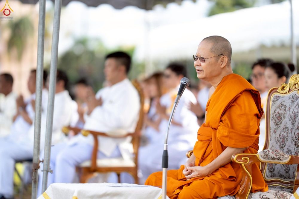 ภาพ No.239160:วันอาทิตย์ที่ 17 สิงหาคม พ.ศ. 2568 พิธีอัญเชิญรูปเหมือนพระมงคลเทพมุนี (สด จันทสโร) ณ ศาลากลางจังหวัดเลย ถึงลานพญานาค สวนสาธารณะกุดป่อง อ.เมือง จ.เลย