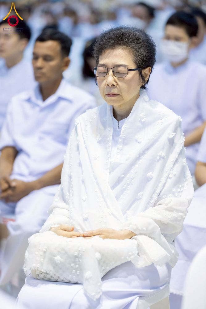 ภาพ No.277125:วันอาทิตย์ที่ 7 ธันวาคม พ.ศ. 2568 พิธีบูชาข้าวพระ ณ สภาธรรมกายสากล วัดพระธรรมกาย