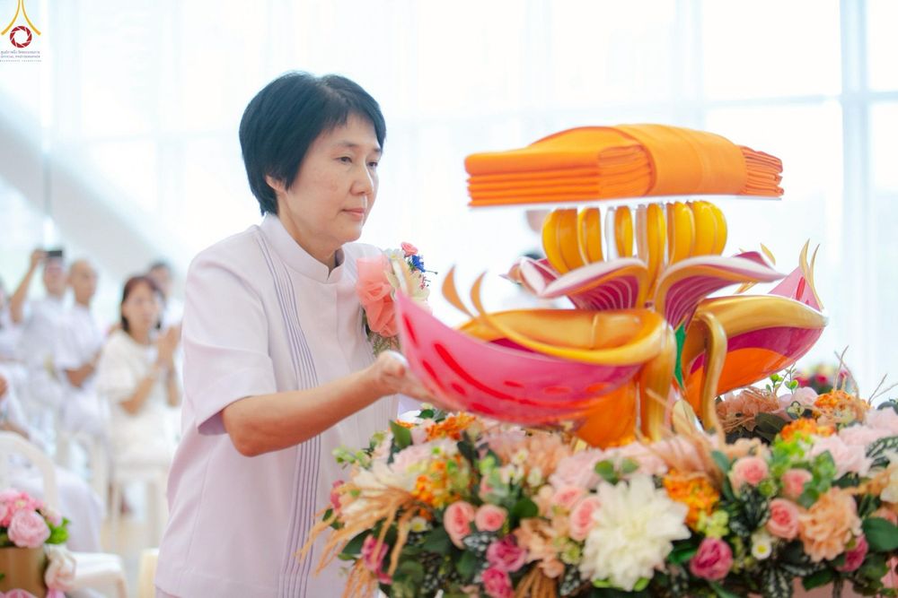 ภาพ No.254242:วันที่ 12 ตุลาคม พ.ศ. 2568 พิธีทอดกฐินสามัคคีวัดพระธรรมกายสิงคโปร์  新加坡法身寺功德衣法会 Dhammakaya Centre Singapore Kathina Ceremony  