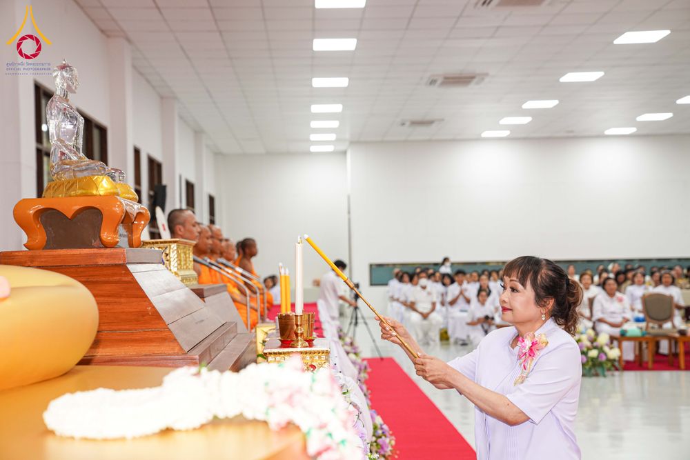 ภาพ No.315126:วันจันทร์ที่ 23 มีนาคม พ.ศ. 2569 พิธีบำเพ็ญกุศล คุณพ่อณรงค์ จินตมากุล  สิริอายุ 99 ปี 11 เดือน โยมบิดา พระครูปลัดรัตนวีรวัฒน์ (รังสฤษดิ์ อิทฺธิจินตโก) ที่ปรึกษาเจ้าคณะจังหวัดปทุมธานี เจ้าอาวาสวัดพระธรรมกาย  ณ ห้องปลูกศรัทธา 2 วัดพระธรรมกาย ปทุมธานี