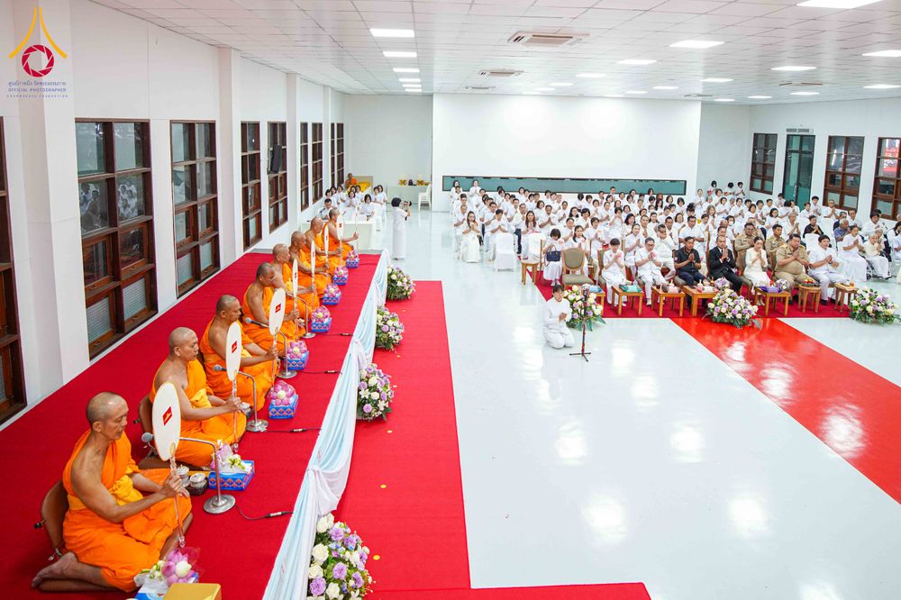 ภาพ No.315499:วันพุธที่ 25 มีนาคม พ.ศ. 2569 พิธีบำเพ็ญกุศล คุณพ่อณรงค์ จินตมากุล  สิริอายุ 99 ปี 11 เดือน โยมบิดา พระครูปลัดรัตนวีรวัฒน์ (รังสฤษดิ์ อิทฺธิจินตโก) ที่ปรึกษาเจ้าคณะจังหวัดปทุมธานี เจ้าอาวาสวัดพระธรรมกาย  ณ ห้องปลูกศรัทธา 2 วัดพระธรรมกาย ปทุมธานี