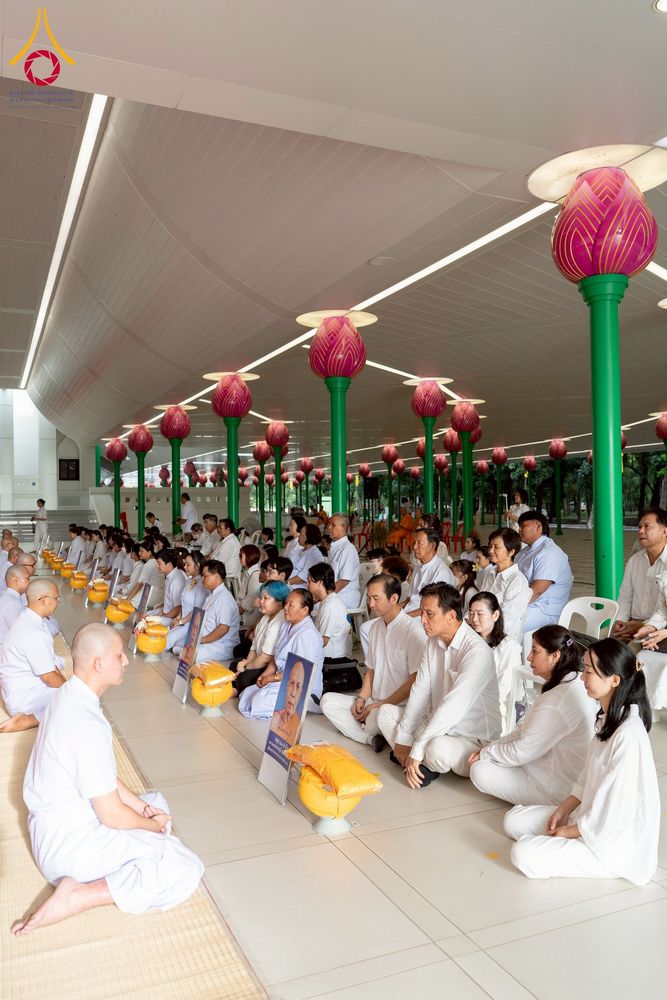 ภาพ No.244671:วันเสาร์ที่ 6 กันยายน พ.ศ. 2568 พิธีขอขมา-รับผ้าไตรของนาคธรรมทายาท โครงการอุปสมบทหมู่บูชาธรรมครบรอบ 108 ปี  วันครูผู้ค้นพบวิชชาธรรมกาย ณ โบสถ์พระไตรปิฎก วัดพระธรรมกาย