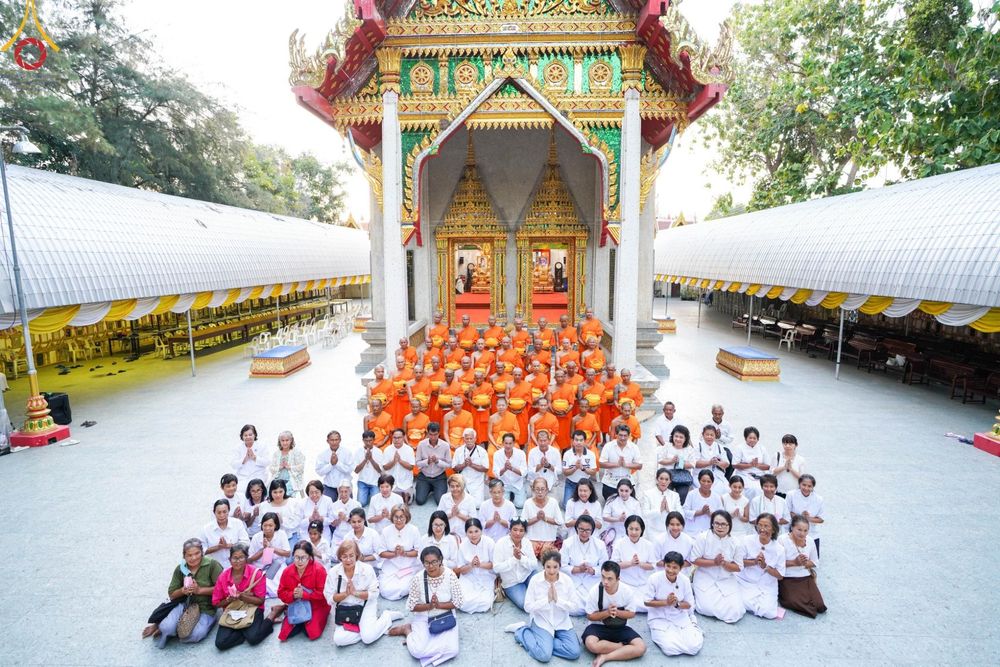 ภาพ No.101284:พิธีบรรพชาธรรมทายาท ในโครงการอุปสมบทบูชาธรรม มหาปูชนียาจารย์ พ.ศ. 2566 ณ วัดไชยชุมพลชนะสงคราม จ.กาญจนบุรี วันที่ 6 ธันวาคม พ.ศ. 2566