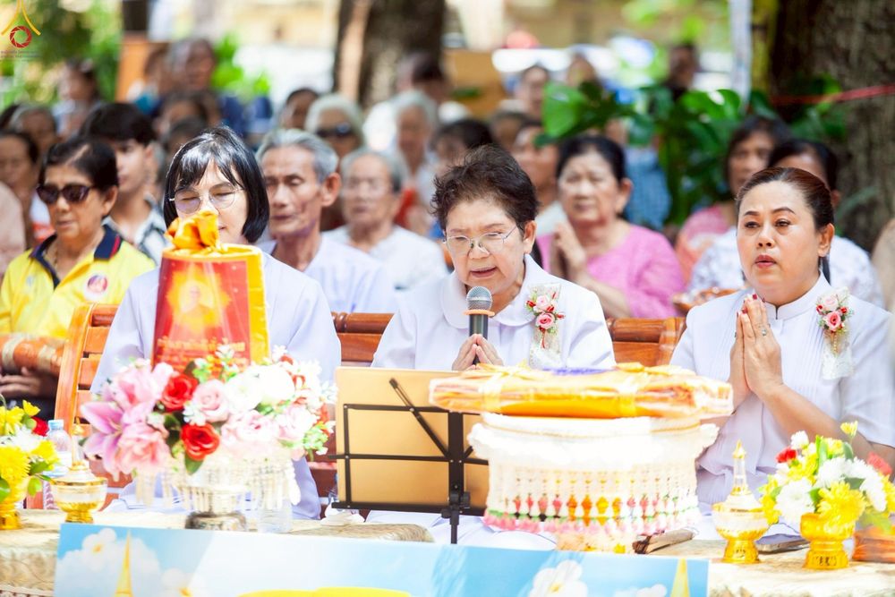 ภาพ No.252526:วันที่ 11 ตุลาคม พ.ศ. 2568 พิธีทอดกฐินสามัคคีทั่วไทย 30,000 วัด โดยคณะศิษยานุศิษย์ บูชาธรรม 81 ปี หลวงพ่อธัมมชโย ณ วัดโคกมะตูม อ.เมืองสระบุรี จ.สระบุรี