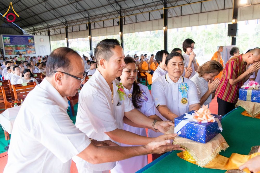 ภาพ No.176932:พิธีทอดกฐิน ณ วัดศรีวรรณวนาราม จ.ปทุมธานี ในโครงการทอดกฐินสามัคคีทั่วไทย 30,000 วัด บูชาธรรม 80 ปี หลวงพ่อธัมมชโย โดยคณะศิษยานุศิษย์วัดพระธรรมกาย วันที่ 2 พฤศจิกายน พ.ศ. 2567