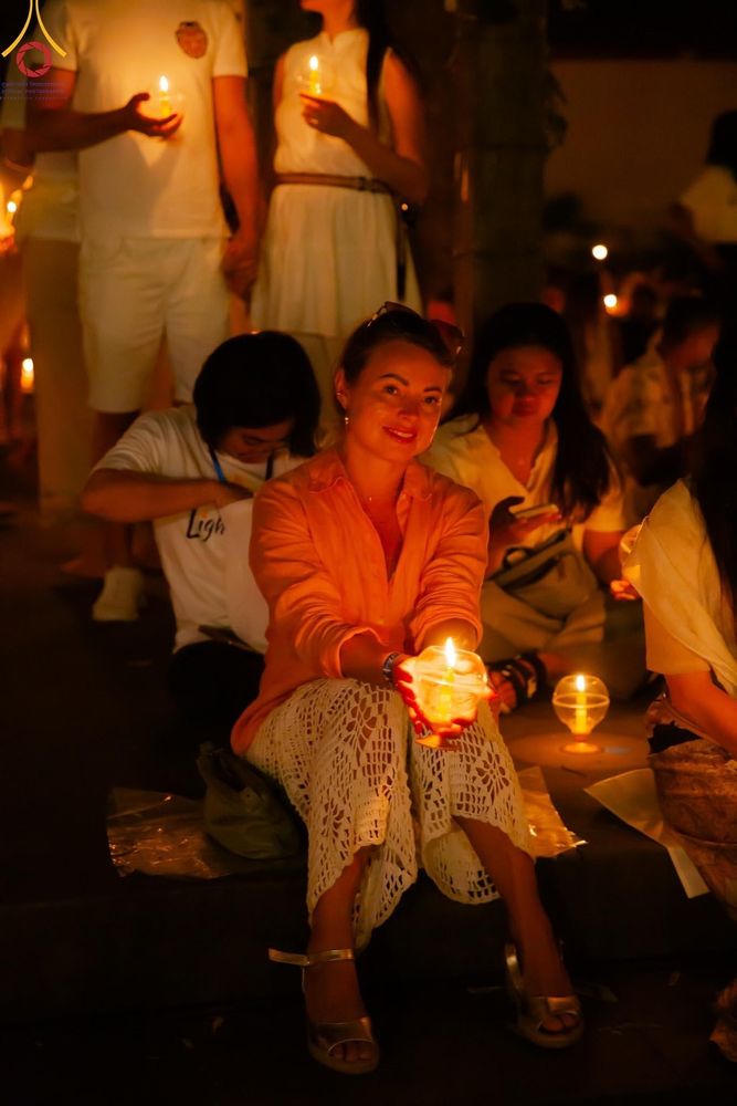 ภาพ No.156573:วัดพุทธบาหลีและวัดพระธรรมกาย จัดปฏิบัติธรรมนานาชาติ 1,151 คนจาก 78 ประเทศ ใน "วันสันติภาพสากล" ณ บาหลี อินโดนีเซีย วันเสาร์ที่ 21 กันยายน พ.ศ. 2567 เวลา 16.00-21.00 น. ณ พิพิธภัณฑ์ ARMA เมืองอูบุด จังหวัดบาหลี ประเทศอินโดนีเซีย