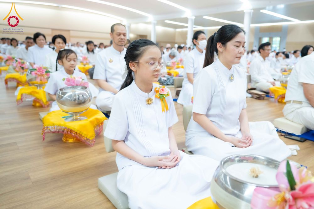 ภาพ No.310636:วันอาทิตย์ที่ 22 กุมภาพันธ์ พ.ศ. 2569 พิธีถวายโคมมาฆประทีป ณ ห้องแก้วสารพัดนึก 2 วัดพระธรรมกาย จ.ปทุมธานี