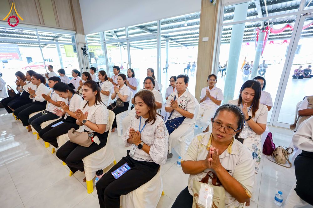 ภาพ No.313760:วันเสาร์ที่ 14 มีนาคม พ.ศ. 2569 พิธีตักบาตรแด่คณะสงฆ์ 323 วัด 4 จังหวัดชายแดนภาคใต้ พิธีถวายสังฆทานแด่คณะสงฆ์ 323 วัด ปีที่ 22 ครั้งที่ 183 พิธีมอบกองทุนหนุนแรงใจช่วยครูใต้ ปีที่ 19 ครั้งที่ 146 และพิธีทำบุญอุทิศส่วนกุศลให้ผู้วายชนม์ ณ ศูนย์ปฏิบัติธรรมภา