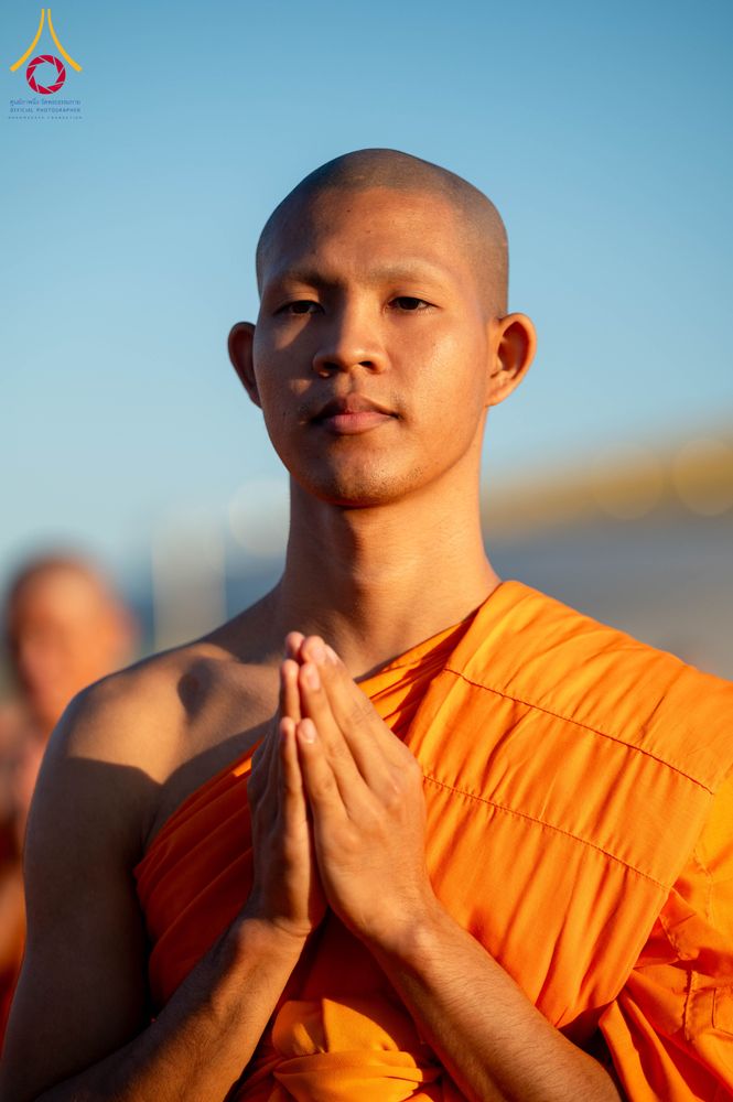 ภาพ No.285284:วันจันทร์ที่ 15 ธันวาคม พ.ศ.2568  บันทึกภาพหมู่ประวัติศาสตร์ โครงการบรรพชาอุปสมบทหมู่  รุ่นบูชาธรรมมหาปูชนียาจารย์ ประจำปี 2568 ณ ลานธรรมมหาธรรมกายเจดีย์ วัดพระธรรมกาย