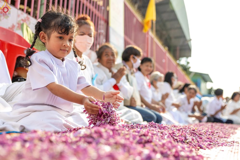 ภาพ No.295018:วันที่ 14 มกราคม พ.ศ. 2569 พิธีต้อนรับพระธรรมยาตรา อนุสรณ์สถานลำดับที่ 4  สถานที่เกิดด้วยกายธรรม ณ วัดโบสถ์บน ต.บางคูเวียง จ.นนทบุรี ในโครงการธรรมยาตรา กตัญญูบูชา มหาปูชนียาจารย์ พระมงคลเทพมุนี(สด จนฺทสโร) พระผู้ปราบมาร อนุสรณ์สถาน 7 แห่ง ปีที่ 14