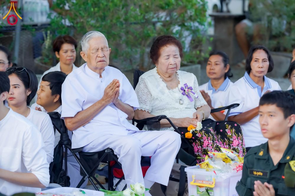 ภาพ No.313898:วันอาทิตย์ที่ 14 มีนาคม พ.ศ. 2569 ทำบุญเมืองหาดใหญ่ตักบาตรพระ 1,109 รูป เติมบุญใหญ่ หลังวิกฤตมหาอุทกภัย ณ ซุ้มประตูไชน่าทาวน์ ถนนศุภสารรังสรรค์ อ.หาดใหญ่ จ.สงขลา