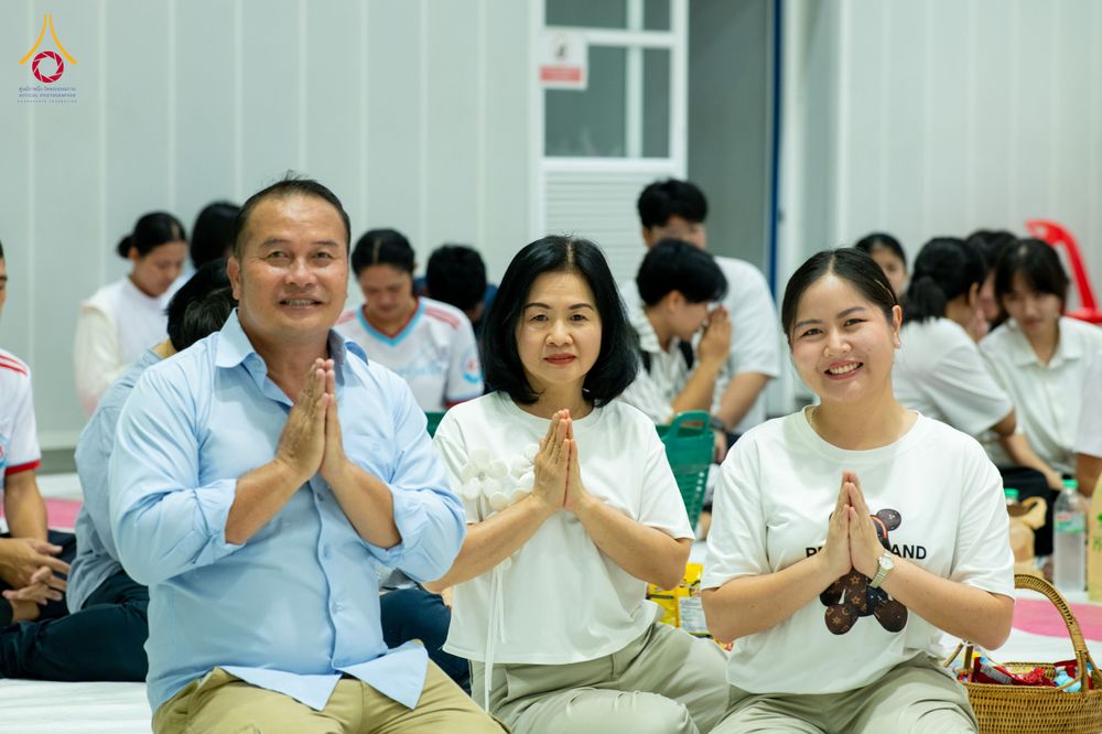 ภาพ No.322868:วันเสาร์ที่ 18 เมษายน พ.ศ. 2569 ตักบาตรฉลองพระใหม่ โครงการอุปสมบทหมู่ธรรมทายาท ระดับอุดมศึกษา รุ่นที่ 53 ภาคฤดูร้อน  ณ ฟ้องปฏิบัติธรรม ชั้นลอย 1/2 มหารัตนวิหารคด คอร์ 13 วัดพระธรรมกาย