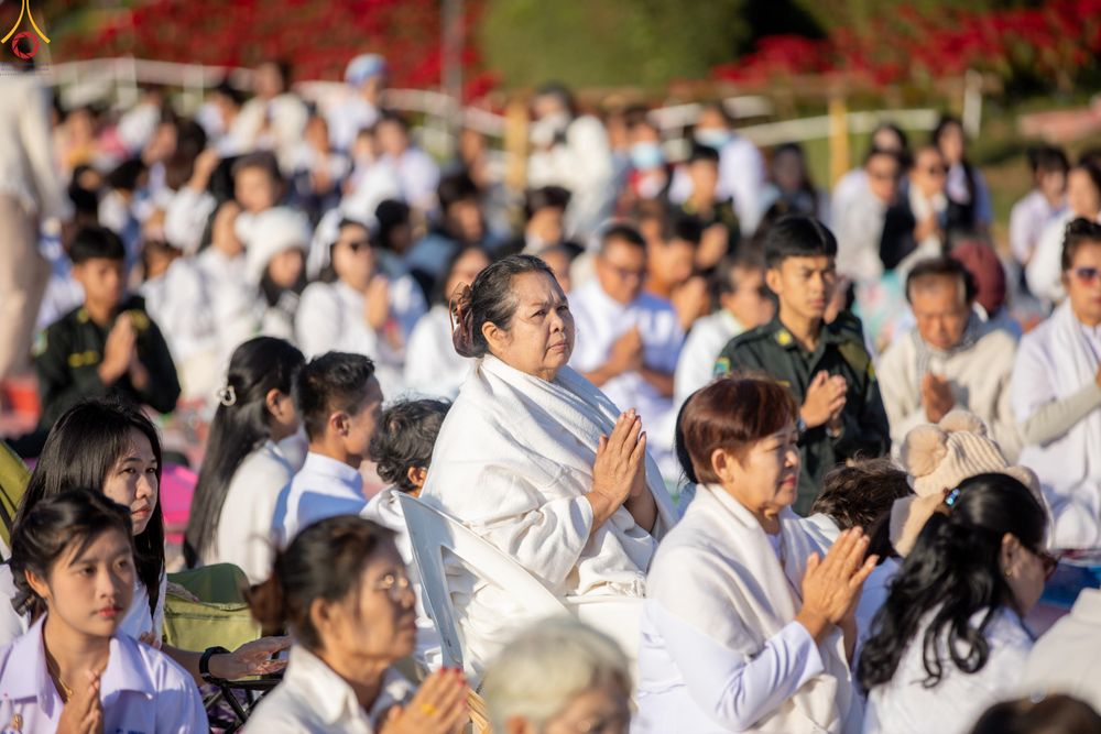 ภาพ No.281394:วันเสาร์ที่ 27 ธันวาคม พ.ศ.2568 พิธีตักบาตรพระ ๑,๐๐๐ รูป   เพื่อความเป็นสิริมงคลแก่ชีวิตและแผ่นดินไทย  มหากุศลครั้งยิ่งใหญ่แห่งปี ส่งท้ายปีเก่า ต้อนรับปีใหม่  ณ ถนนหน้าที่ว่าการอำเภอภูเรือ จังหวัดเลย