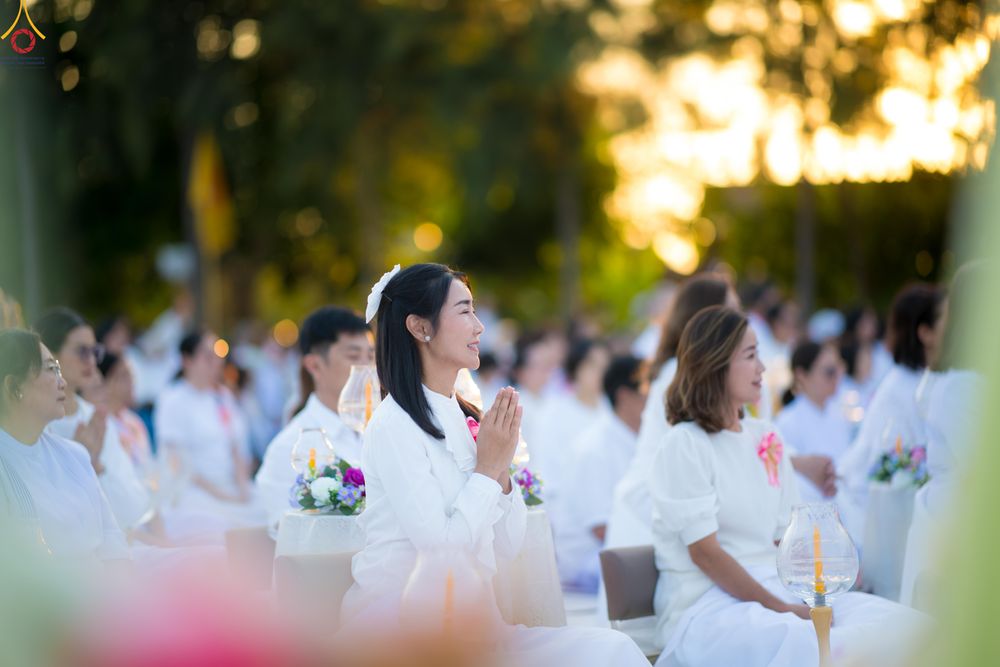 ภาพ No.292039:วันที่ 10 มกราคม พ.ศ. 2569 พิธีจุดประทีปถวายเป็นพุทธบูชา และบูชาธรรมมหาปูชนียาจารย์  ณ อนุสรณ์สถานคลองบางนางแท่น อ.สามพราน จ.นครปฐม ในโครงการธรรมยาตรา กตัญญูบูชา มหาปูชนียาจารย์ พระมงคลเทพมุนี(สด จนฺทสโร) พระผู้ปราบมาร อนุสรณ์สถาน 7 แห่ง ปีที่ 14