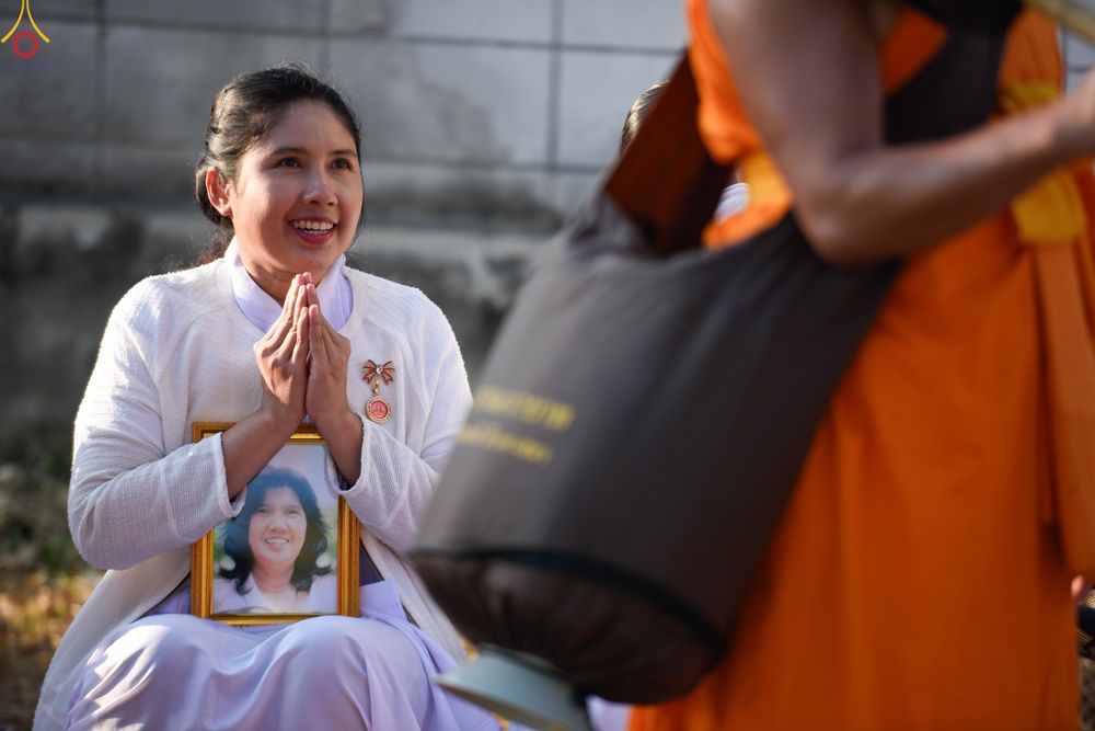 ภาพ No.295169:วันที่ 14 มกราคม พ.ศ. 2569 พิธีต้อนรับพระธรรมยาตรา อนุสรณ์สถานลำดับที่ 4  สถานที่เกิดด้วยกายธรรม ณ วัดโบสถ์บน ต.บางคูเวียง จ.นนทบุรี ในโครงการธรรมยาตรา กตัญญูบูชา มหาปูชนียาจารย์ พระมงคลเทพมุนี(สด จนฺทสโร) พระผู้ปราบมาร อนุสรณ์สถาน 7 แห่ง ปีที่ 14