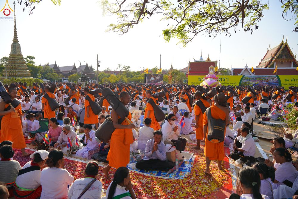ภาพ No.293058:วันที่ 11 มกราคม พ.ศ. 2569 พิธีต้อนรับพระธรรมยาตรา ณ อนุสรณ์สถานลำดับที่ 3 (ภาพชุดที่ 2) สถานที่เกิดในเพศสมณะ วัดสองพี่น้อง อำเภอสองพี่น้อง จังหวัดสุพรรณบุรี ในโครงการธรรมยาตรา กตัญญูบูชา มหาปูชนียาจารย์ พระมงคลเทพมุนี(สด จนฺทสโร) พระผู้ปราบมาร อนุสรณ์สถ