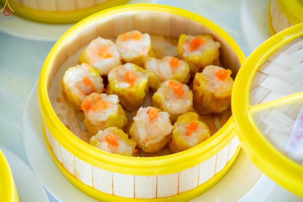 ภาพ No.325752:วันที่ 22 เมษายน พ.ศ.2569(วันคุ้มครองโลก) งานถวายมหาสังฆทาน 40,000 กว่าวัดทั่วประเทศ เจ้าหน้าที่ สาธุชน ร่วมใจจัดเตรียมภัตตาหารเพล (ชุด 2)