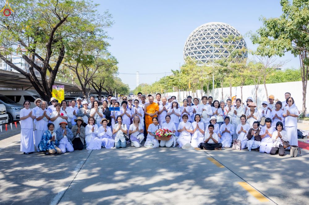 ภาพ No.303992:วันที่ 25 มกราคม พ.ศ. 2569 พิธีต้อนรับพระธรรมยาตรา  รร.สามัคคีราษฏร์บำรุง-วัดพระธรรมกาย ในโครงการธรรมยาตรา กตัญญูบูชา มหาปูชนียาจารย์ พระมงคลเทพมุนี(สด จนฺทสโร) พระผู้ปราบมาร อนุสรณ์สถาน 7 แห่ง ปีที่ 14