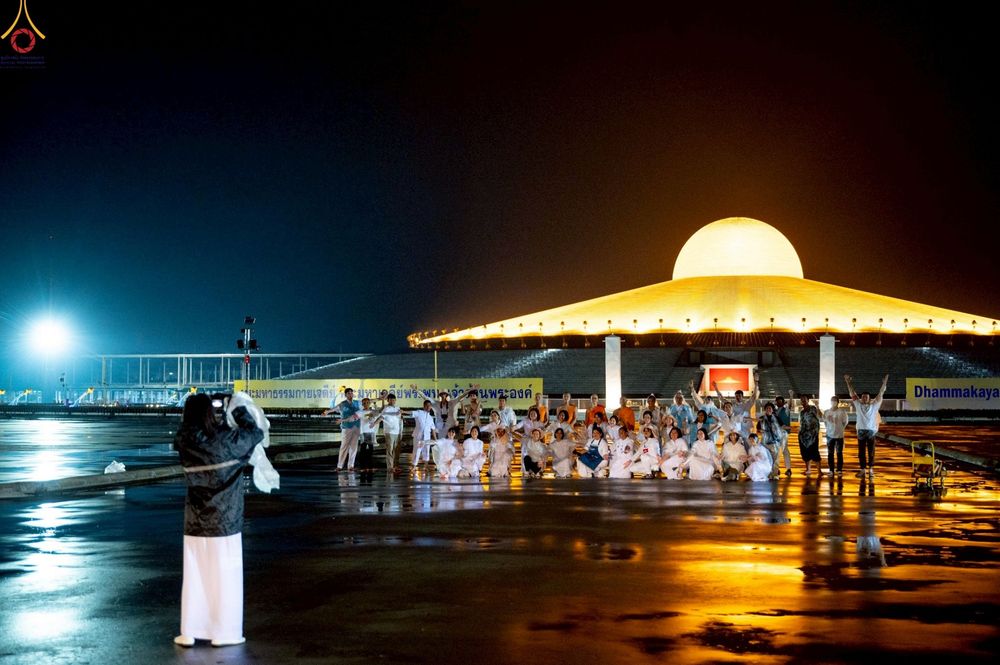 ภาพ No.244481:วันที่ 7 กันยายน พ.ศ. 2568 พิธีฉลองชัยสวดมนต์บทธัมมจักกัปปวัตตนสูตร 7,681,108,108 จบ ณ มหารัตนวิหารคด วัดพระธรรมกาย