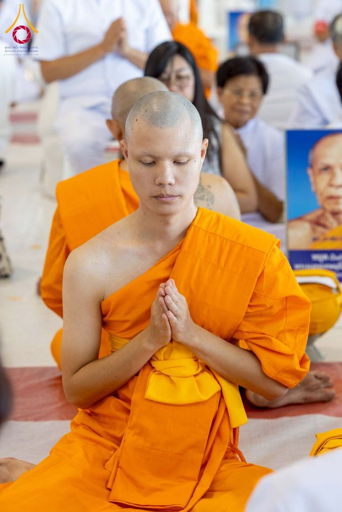 ภาพ No.277804:วันเสาร์ที่ 6 ธันวาคม พ.ศ. 2568 พิธีบรรพชาอุปสมบทและพิธีถวายบาตร โครงการอุปสมบทบูชาธรรมมหาปูชนียาจารย์ ประจำปี พ.ศ.2568 โครงการบวชพระนานาชาติ AEC และ WAB รุ่น CEO (นักบริหาร) รุ่นที่ 5 ณ มหาธรรมกายเจดีย์ วัดพระธรรมกาย