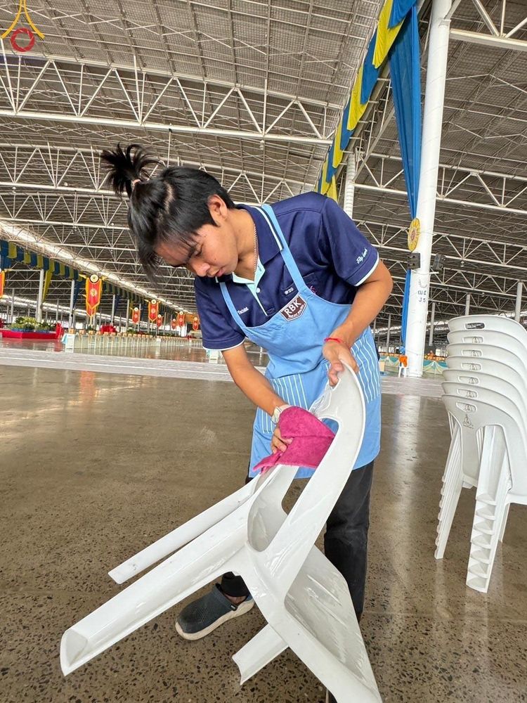 ภาพ No.61419:V.36 ทุ่มเทเพื่อพ่อ 80 ปี ภาพการเตรียมงานของหน่วยงานต่างๆ เพื่อพิธีฉลองอายุวัฒนมงคล 80 ปี หลวงพ่อธัมมชโย และรับถวายมหาสังฆทาน 10,000 กว่าวัดทั่วประเทศ ในวันคุ้มครองโลก จันทร์ที่ 22 เมษายน พ.ศ.2567