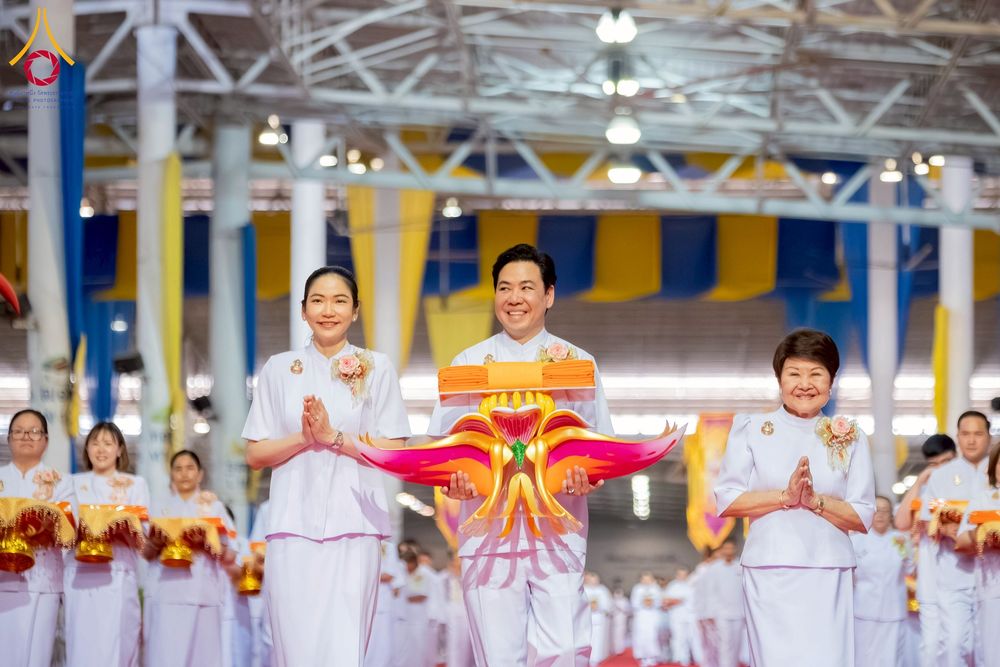 ภาพ No.264618:วันอาทิตย์ที่ 2 พฤศจิกายน พ.ศ. 2568 พิธีทอดกฐินสามัคคี ณ สภาธรรมกายสากล วัดพระธรรมกาย