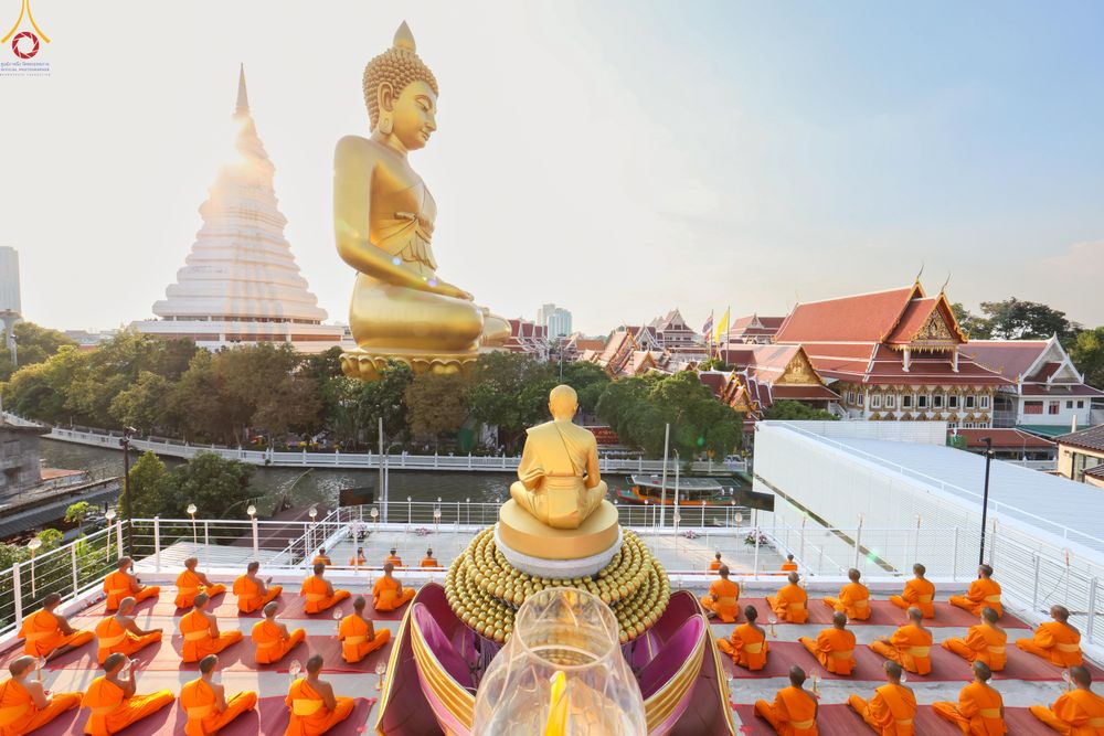 ภาพ No.302783:วันที่ 24 มกราคม พ.ศ. 2569 พิธีจุดประทีปธรรมถวายเป็นพุทธบูชา  และบูชาธรรมมหาปูชนียาจารย์  ณ อาคารธรรมยาตรา กตัญญูบูชามหาปูชนียาจารย์  ตรงข้ามวัดปากน้ำภาษีเจริญ จ.กรุงเทพมหานคร ในโครงการธรรมยาตรา กตัญญูบูชา มหาปูชนียาจารย์ พระมงคลเทพมุนี(สด จนฺทสโร) พระผู