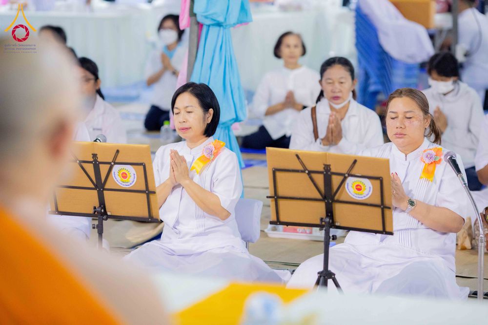 ภาพ No.300194:วันที่ 22 มกราคม พ.ศ. 2569 พิธีถวายภัตตาหารเป็นสังฆทาน แด่พระธรรมยาตรา ณ อนุสรณ์สถานบางปลา วัดบางปลา อำเภอบางเลน จังหวัดนครปฐม ในโครงการธรรมยาตรา กตัญญูบูชา มหาปูชนียาจารย์ พระมงคลเทพมุนี(สด จนฺทสโร) พระผู้ปราบมาร อนุสรณ์สถาน 7 แห่ง ปีที่ 14