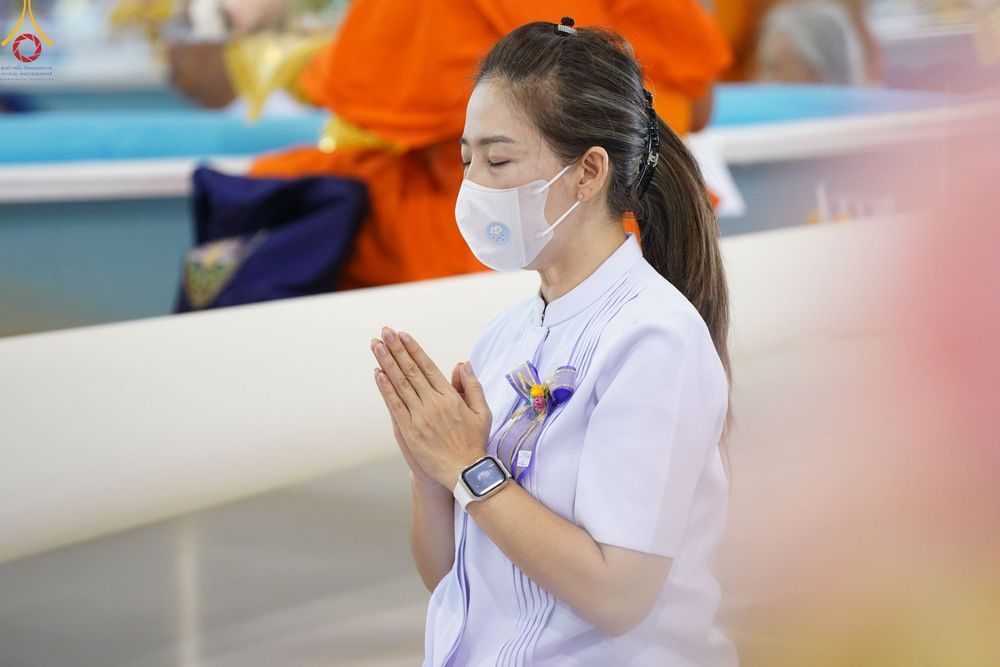 ภาพ No.85411:พิธีถวายมหาสังฆทานคณะสงฆ์ 2000 กว่าวัดทั่วประเทศปีที่ 23, พิธีถวายไทยธรรมคณะสงฆ์ 323 วัด 4 จังหวัดชายแดนภาคใต้, พิธีมอบปัจจัยช่วยเหลือครู 4 จังหวัดชายแดนภาคใต้ ณ สภาธรรมกายสากล วัดพระธรรมกาย ในวันสมาธิโลก อาทิตย์ที่ 6 สิงหาคม พ.ศ. 2566