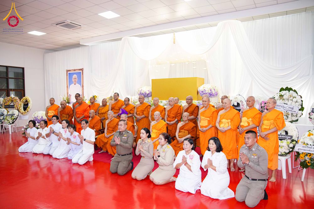 ภาพ No.315189:วันจันทร์ที่ 23 มีนาคม พ.ศ. 2569 พิธีบำเพ็ญกุศล คุณพ่อณรงค์ จินตมากุล  สิริอายุ 99 ปี 11 เดือน โยมบิดา พระครูปลัดรัตนวีรวัฒน์ (รังสฤษดิ์ อิทฺธิจินตโก) ที่ปรึกษาเจ้าคณะจังหวัดปทุมธานี เจ้าอาวาสวัดพระธรรมกาย  ณ ห้องปลูกศรัทธา 2 วัดพระธรรมกาย ปทุมธานี