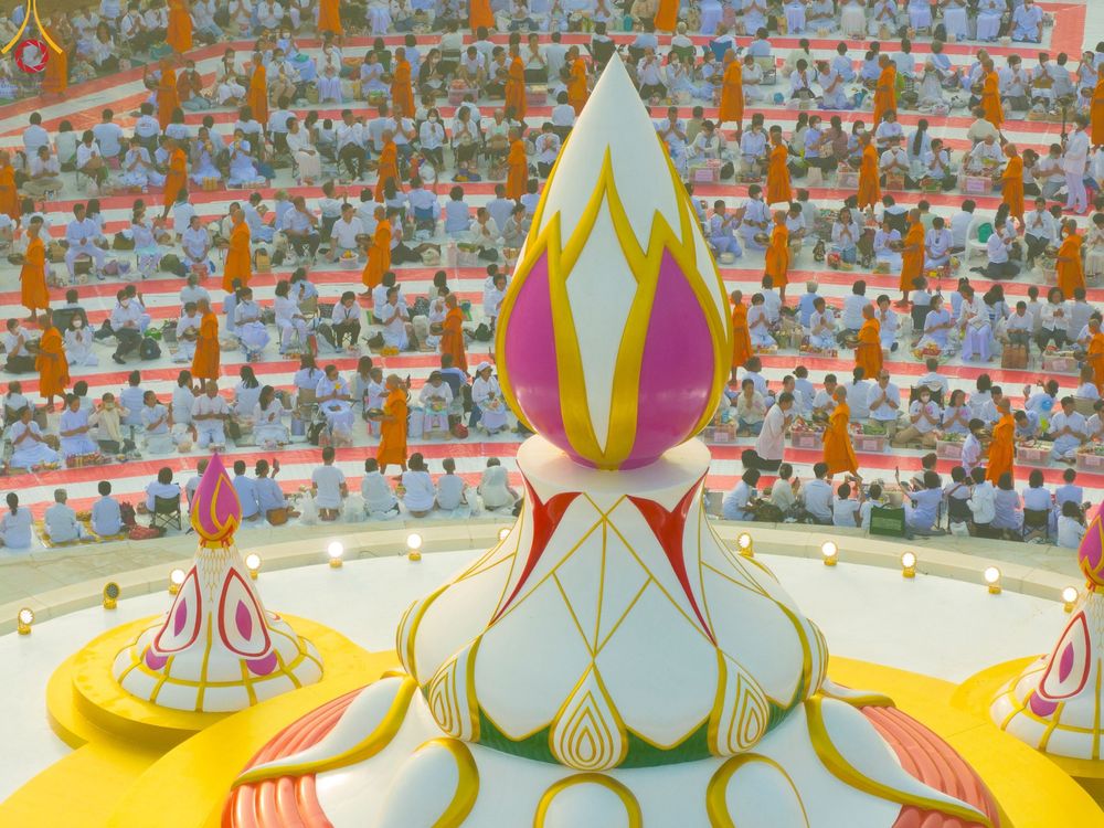 ภาพ No.110292:พิธีตักบาตรพระธรรมยาตราฯ ในโครงการธรรมยาตรากตัญญูบูชา มหาปูชนียาจารย์ พระมงคลเทพมุนี(สด จนฺทสโร) พระผู้ปราบมาร ปีที่ 12 ณ อนุสรณ์สถานลำดับที่ 2 สถานที่ตั้งมโนปณิธานบวชตลอดชีวิต อนุสรณ์สถานบางนางแท่น จ.นครปฐม วันที่ 11 มกราคม พ.ศ. 2567